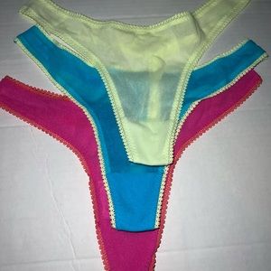 4 PAIRS! Unworn/NWT OnGossamer thongs size L/XL